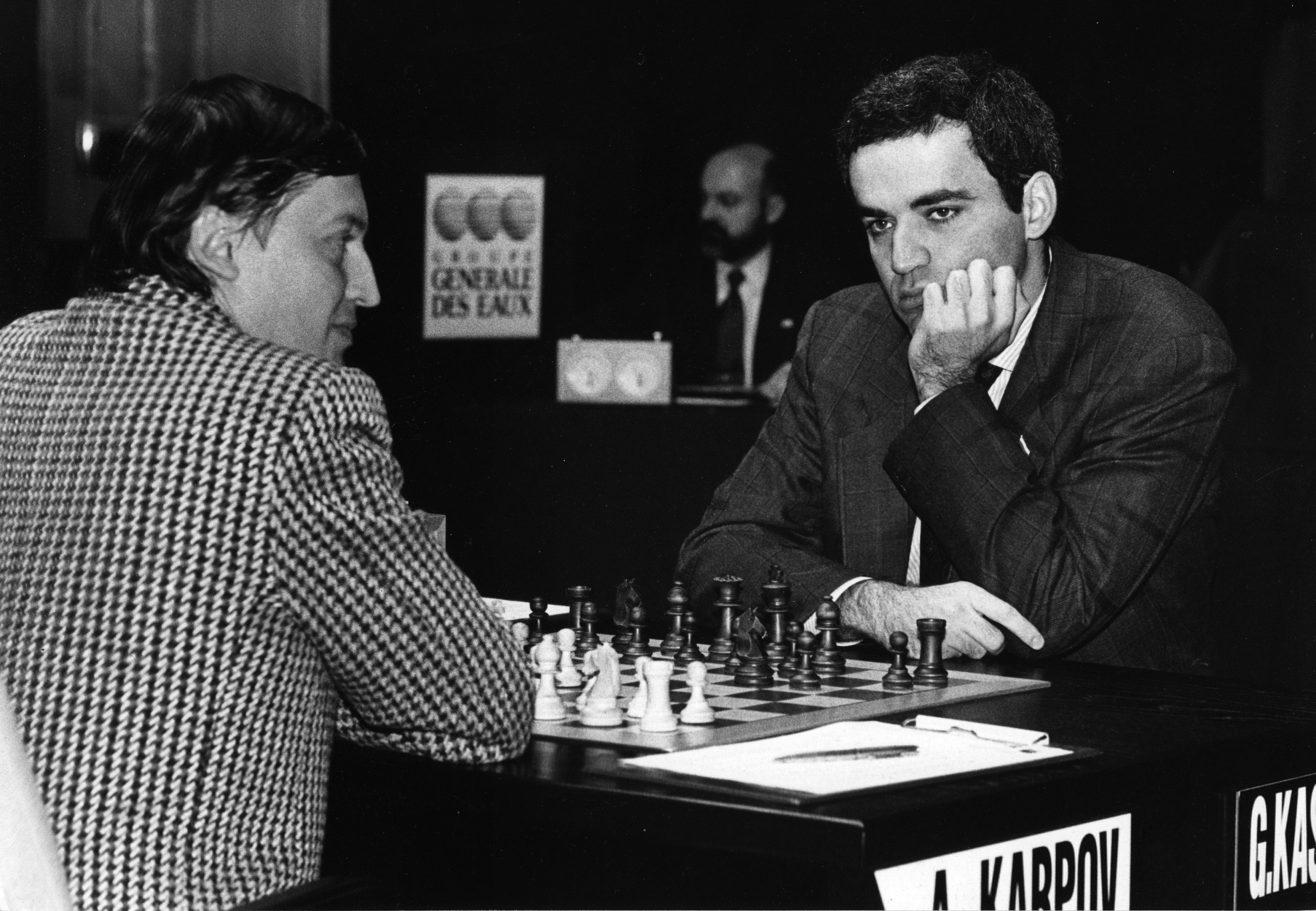 Garry Kasparov vs Anatoly Karpov (1990) Too Klose for Komfort